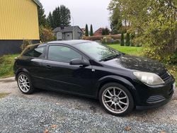 Svart Begagnad 2005 Opel Astra GTC Halvkombi | 8 000 kr