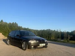 Svart Begagnad 2001 BMW 330 M Sport Kombi | 38 000 kr