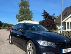 Blå Begagnad 2013 BMW 320 Sport Line Kombi | 119 000 kr (Marknadspris)