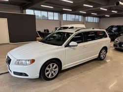 Vit Begagnad 2012 Volvo V70 Momentum Kombi | 79 900 kr