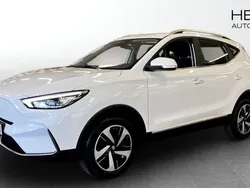 Vit (white) Begagnad 2022 MG ZS Luxury Sedan | 249 900 kr (Superpris)