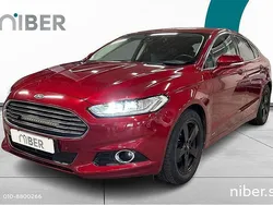 Röd Begagnad 2017 Ford Mondeo Business Edition Halvkombi | 159 900 kr (Marknadspris)