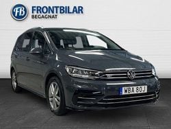 Grå Begagnad 2022 VW Touran R-line Minibuss | 339 900 kr (Marknadspris)