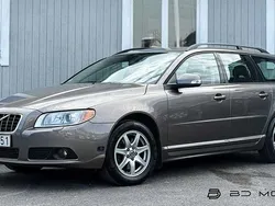 Grå Begagnad 2009 Volvo V70 Momentum Kombi | 69 900 kr