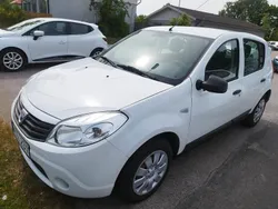 Vit Begagnad 2010 Dacia Sandero Halvkombi | 19 900 kr