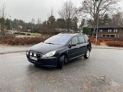 Svart Begagnad 2004 Peugeot 307 Kombi | 30 000 kr (Dyr)