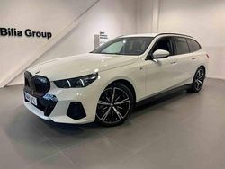 Vit Begagnad 2025 BMW 520 Kombi | 639 000 kr
