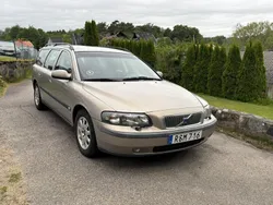 Brun Begagnad 2001 Volvo V70 Kombi | 10 000 kr (Bra pris)