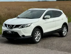 Vit Begagnad 2015 Nissan Qashqai 360º SUV | 119 900 kr (Marknadspris)