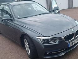 Grå Begagnad 2019 BMW 320 Efficient Dynamics Kombi | 225 000 kr