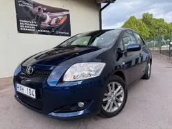 Mörkblå Begagnad 2008 Toyota Auris Halvkombi | 79 000 kr (Dyr)