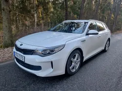 Vit Begagnad 2017 Kia Optima Hybrid Comfort Sedan | 169 900 kr (Marknadspris)