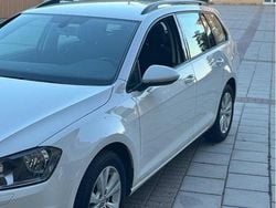 Vit Begagnad 2015 VW Golf VII Kombi | 85 000 kr (Bra pris)