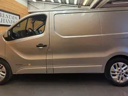 Silver Begagnad 2015 Renault Trafic Van | 84 900 kr