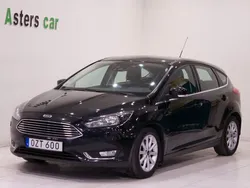 Svart Begagnad 2015 Ford Focus Halvkombi | 79 000 kr (Superpris)