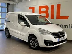Vit Begagnad 2016 Peugeot Partner Minibuss | 89 900 kr (Marknadspris)