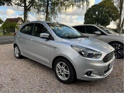 Grå Begagnad 2017 Ford Ka Plus Trend Halvkombi | 89 000 kr