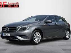 Mörkgrå Begagnad 2014 Mercedes A180 Style Halvkombi | 129 500 kr (Marknadspris)