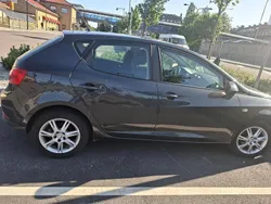 Grå Begagnad 2010 Seat Ibiza Style Halvkombi | 40 000 kr (Marknadspris)