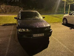 Blå Begagnad 2000 BMW 328 Sedan | 23 900 kr