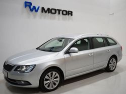 Silver Begagnad 2015 Skoda Superb Elegance Kombi | 119 400 kr (Bra pris)