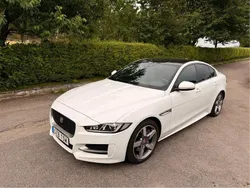 Vit Begagnad 2019 Jaguar XE R-Sport Sedan | 219 000 kr (Marknadspris)