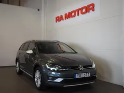 Mörkgrå Begagnad 2017 VW Golf Alltrack Kombi | 179 900 kr (Marknadspris)