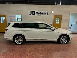 Vit Begagnad 2016 VW Passat GTE Kombi | 159 000 kr (Marknadspris)