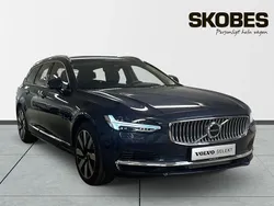 Mörkblå (blå) Begagnad 2024 Volvo V90 Kombi | 519 500 kr (Dyr)