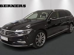 Svart Begagnad 2022 VW Passat R-line Kombi | 289 900 kr (Marknadspris)