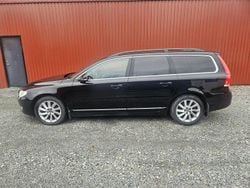 Svart Begagnad 2016 Volvo V70 Momentum Kombi | 145 000 kr (Marknadspris)