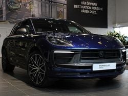 Mörkblå (gentian blue metallic) Begagnad 2023 Porsche Macan SUV | 675 000 kr (Lite dyr)