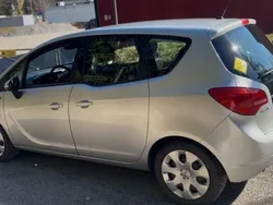Grå Begagnad 2011 Opel Meriva Enjoy Minibuss | 39 000 kr