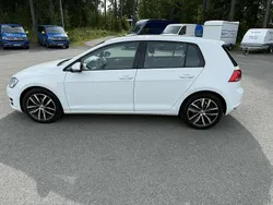 Vit Begagnad 2014 VW Golf VII Halvkombi | 70 000 kr (Marknadspris)