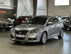 Silver Begagnad 2011 Suzuki Kizashi Sedan | 89 900 kr