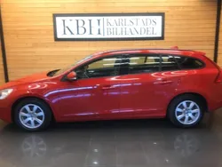 Röd Begagnad 2011 Volvo V60 Kinetic Kombi | 54 900 kr (Lite dyr)