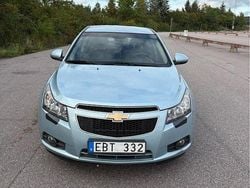 Blå Begagnad 2012 Chevrolet Cruze Halvkombi | 32 000 kr (Marknadspris)