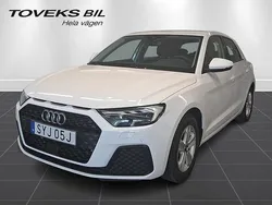 Cortinavit Begagnad 2024 Audi A1 Sportback Proline Halvkombi | 229 000 kr (Marknadspris)