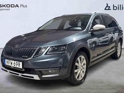 Grå Begagnad 2020 Skoda Octavia Scout Kombi | 239 000 kr (Marknadspris)