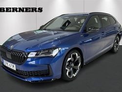 Blå Begagnad 2025 Skoda Superb SportLine Kombi | 519 900 kr (Dyr)