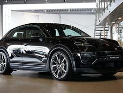 Svart Begagnad 2024 Porsche Macan 4 Electric SUV | 869 000 kr (Bra pris)