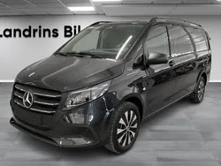 Mörkgrå (grafitgrå metallic) Ny 2025 Mercedes e-Vito Minibuss | 774 875 kr