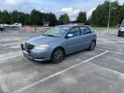 Blå Begagnad 2002 Toyota Corolla Halvkombi | 29 900 kr (Bra pris)