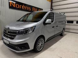 Grå Begagnad 2023 Renault Trafic Van | 319 000 kr