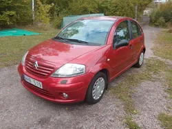 Ljusröd (röd) Begagnad 2005 Citroën C3 Halvkombi | 19 900 kr (Marknadspris)
