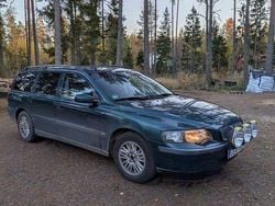 Grön Begagnad 2004 Volvo V70 Kombi | 14 000 kr (Marknadspris)