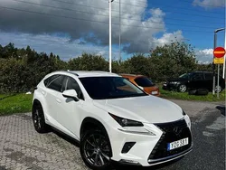 Vit Begagnad 2018 Lexus NX300h Executive Line SUV | 240 000 kr (Marknadspris)