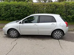 Silver Begagnad 2003 Toyota Corolla Halvkombi | 33 499 kr (Dyr)