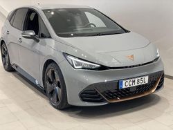 Ljusgrå (panotgrau) Begagnad 2022 Cupra Born e-Boost Halvkombi | 234 900 kr (Superpris)