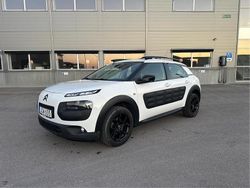 Vit Begagnad 2015 Citroën C4 Cactus PureTech Halvkombi | 75 000 kr (Marknadspris)
